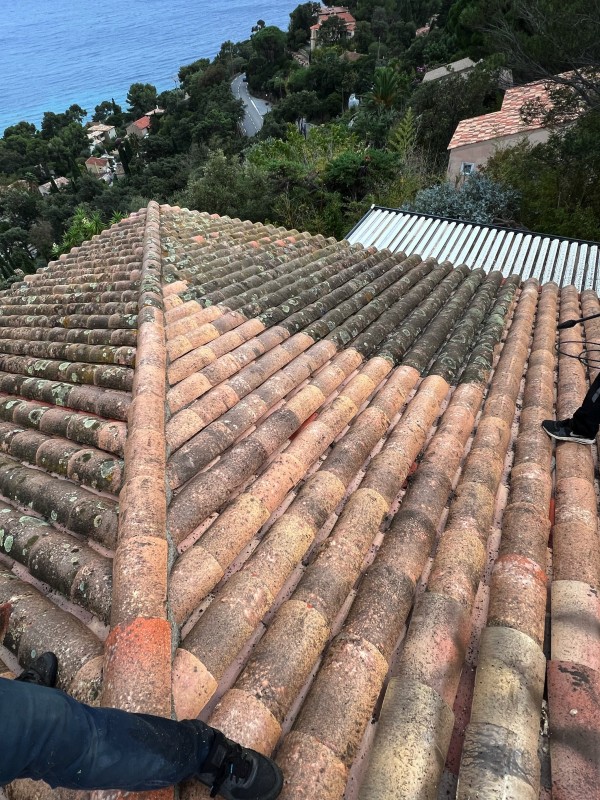 Nettoyage de toiture au Rayol canadel 83820 dans le Var
