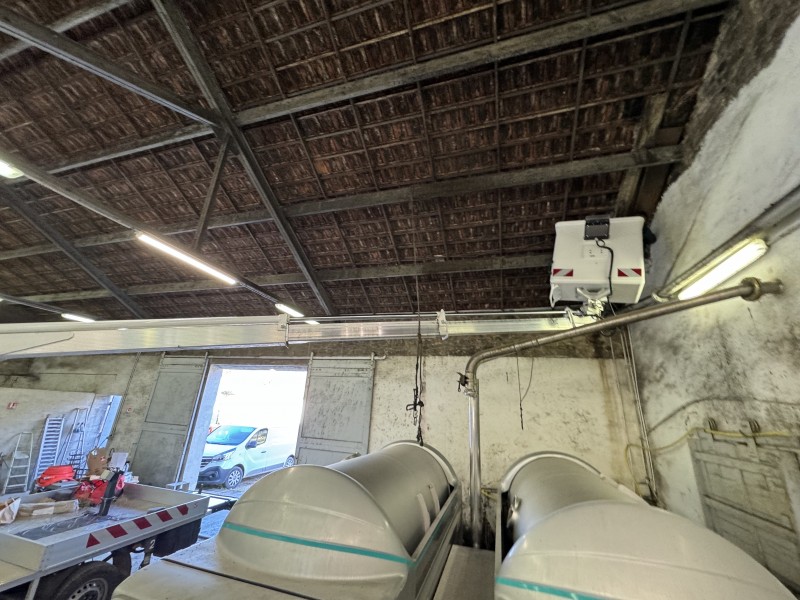 Pose de filet anti pigeon sur la commune de Saint-Cannat 13760 proche d’Aix-en-Provence